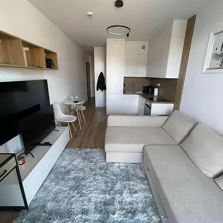 4chi - Wiktoryn House