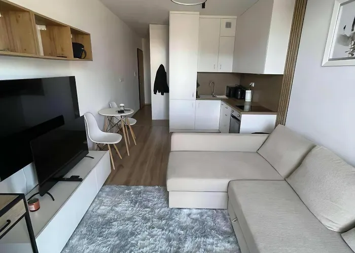 4chi - Wiktoryn House