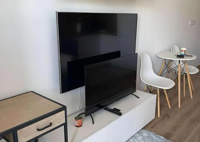 4chi - Wiktoryn House Warschau