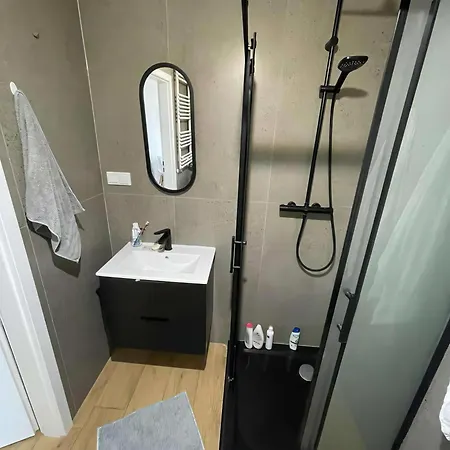 4chi - Wiktoryn House *